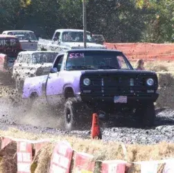 images.strideevents.com/infopages/knock-out-mud-drags-infopages-52275.webp