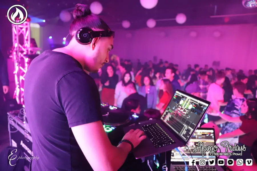 images.strideevents.com/infopages/old-school-vs-new-skool-reggaeton-infopages-52422.webp