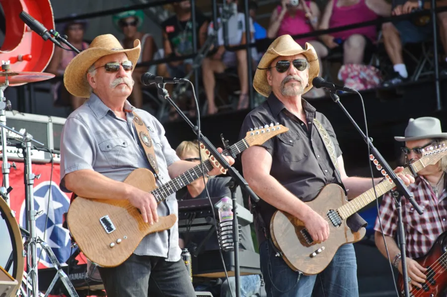 images.strideevents.com/infopages2/the-bellamy-brothers-infopages2-52458.webp